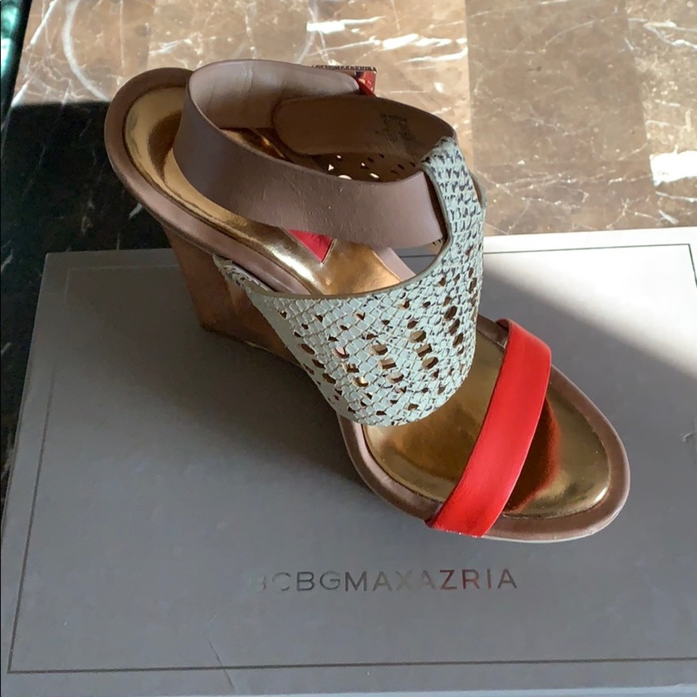 BCBGMaxAzria Basically brand New - Picture 8 of 8